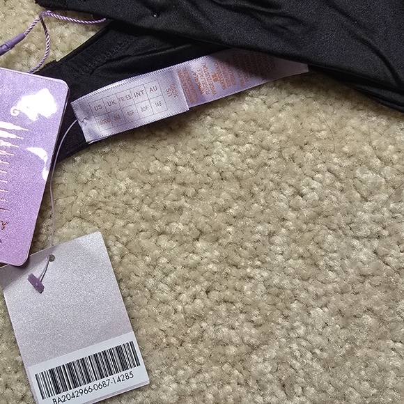 Savage X Fenty Not Sorry NWT Black Lace Demi Bra 36DDD - Picture 3 of 5